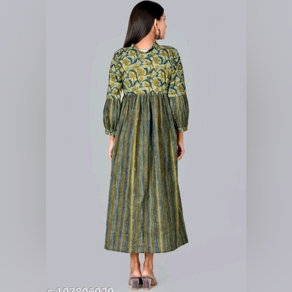 Women's dress 👗 - Picture 3 of 7